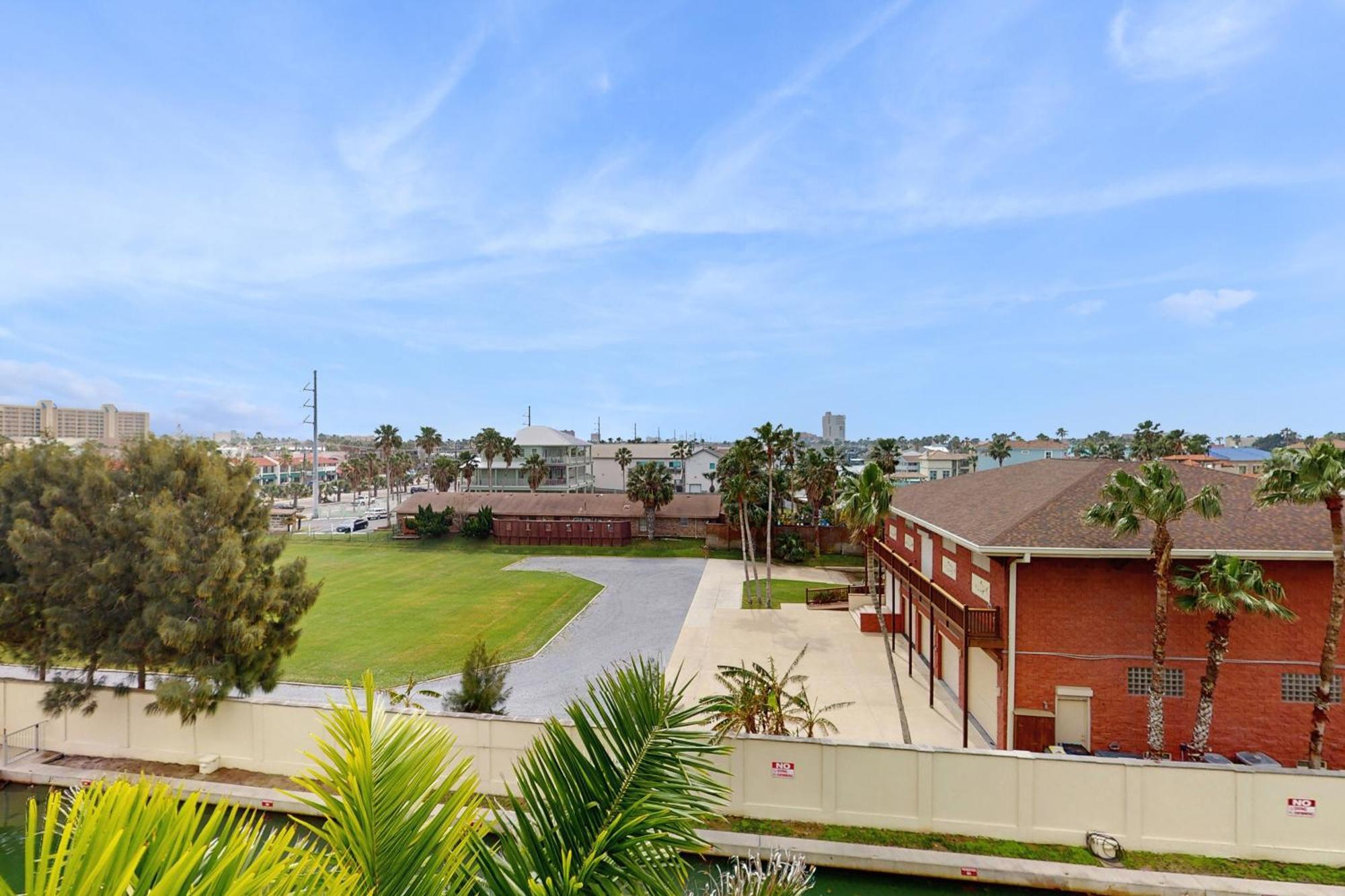 Las Marinas Condominiums South Padre Island Exterior photo